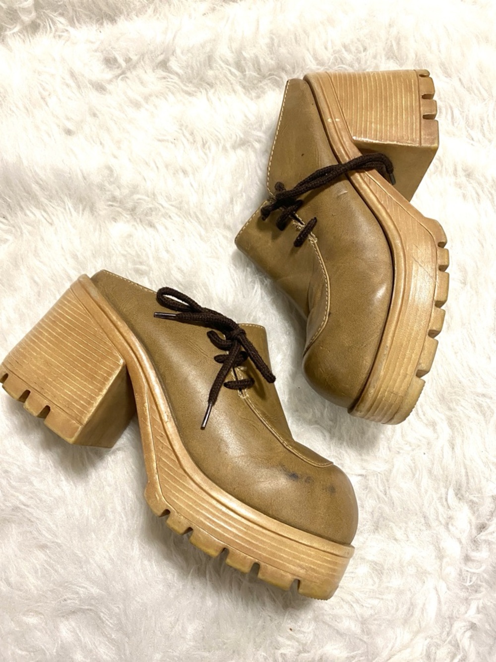 Y2k vintage Maurice’s platform stacked heel Tan vegan Leather Lace-Up Clogs 7.5